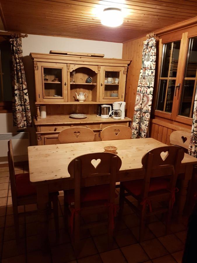 Charming Chalet With Panoramic View And Private Parking In Gruyere Gruyeres Bagian luar foto